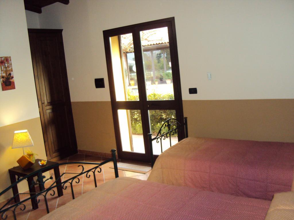 Agriturismo Il Pozzo Antico マスカリ エクステリア 写真