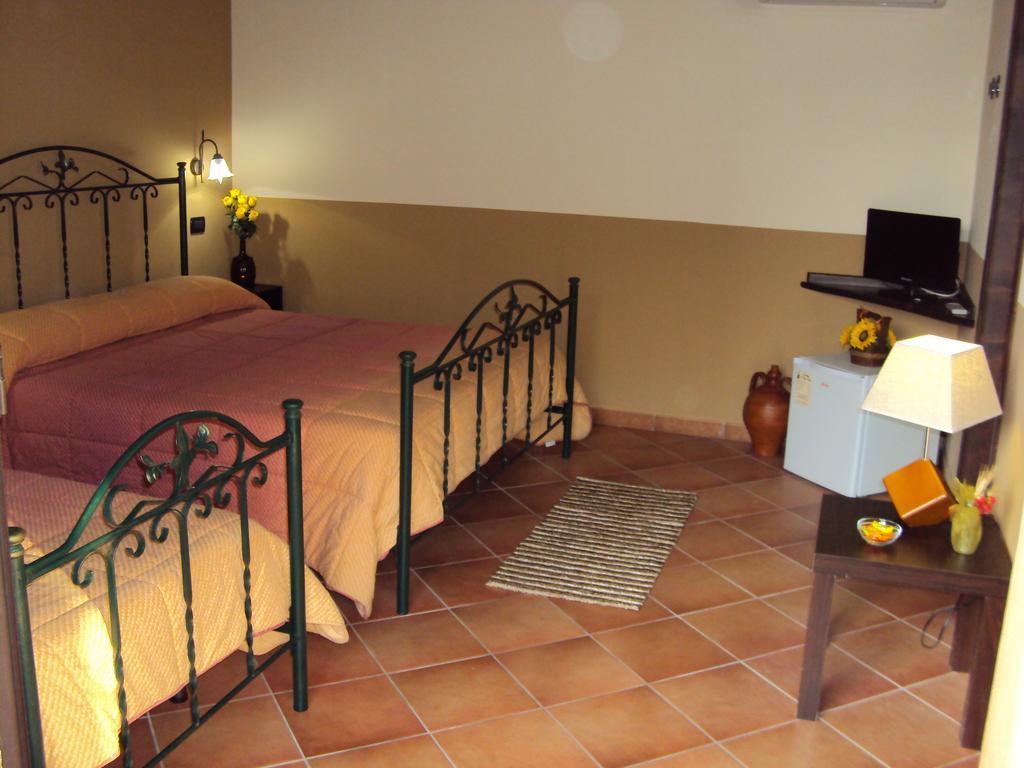 Agriturismo Il Pozzo Antico マスカリ エクステリア 写真